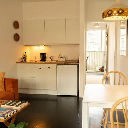 Апартаменты Spacious I 5 Minutes To Metro