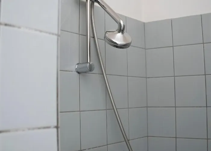 Spacious I 5 Minutes To Metro *